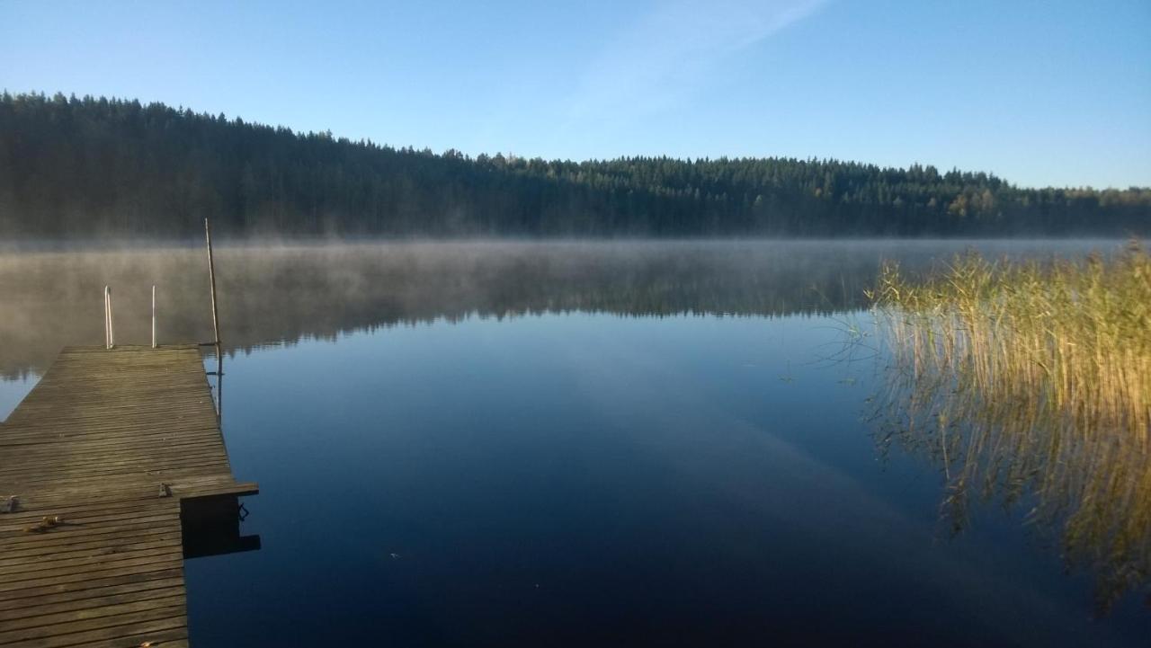 Vanha-Paelsilae Lakeside Farm Bed & Breakfast Kuhmoinen Exterior photo